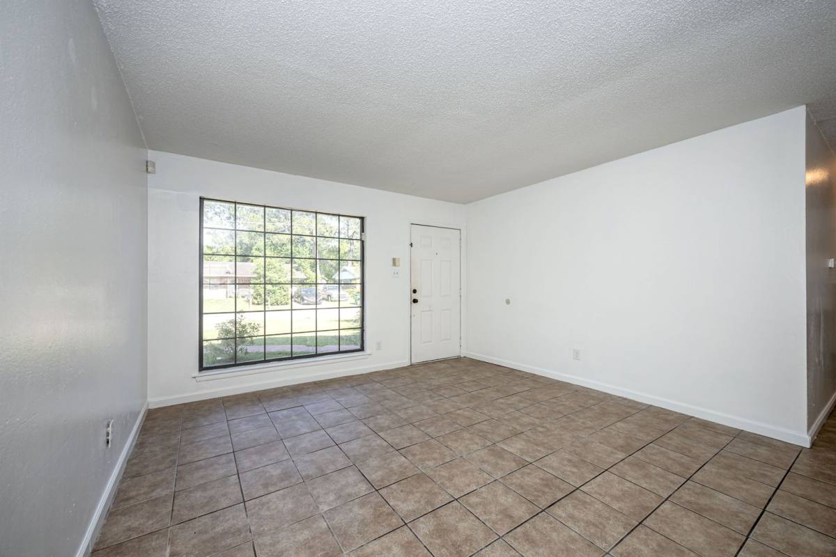 House for rent at 5612 Rose Dr, Moss Point, MS 39563
