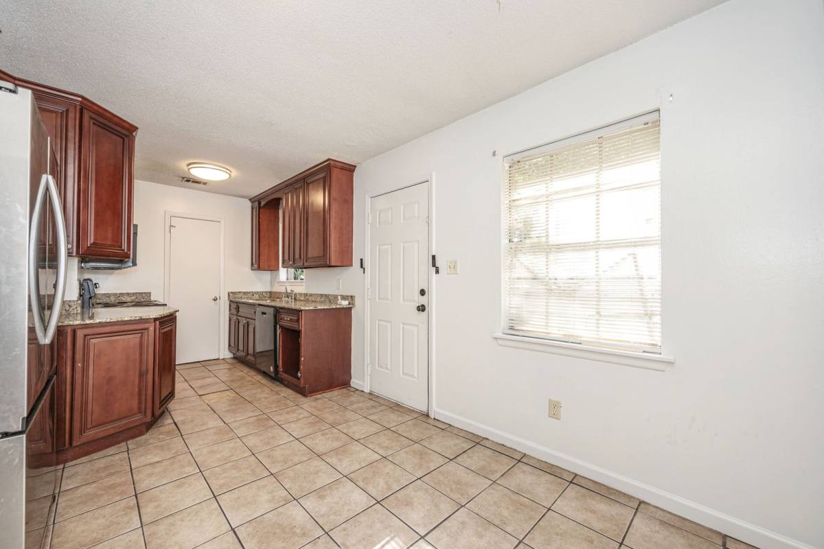 House for rent at 5612 Rose Dr, Moss Point, MS 39563