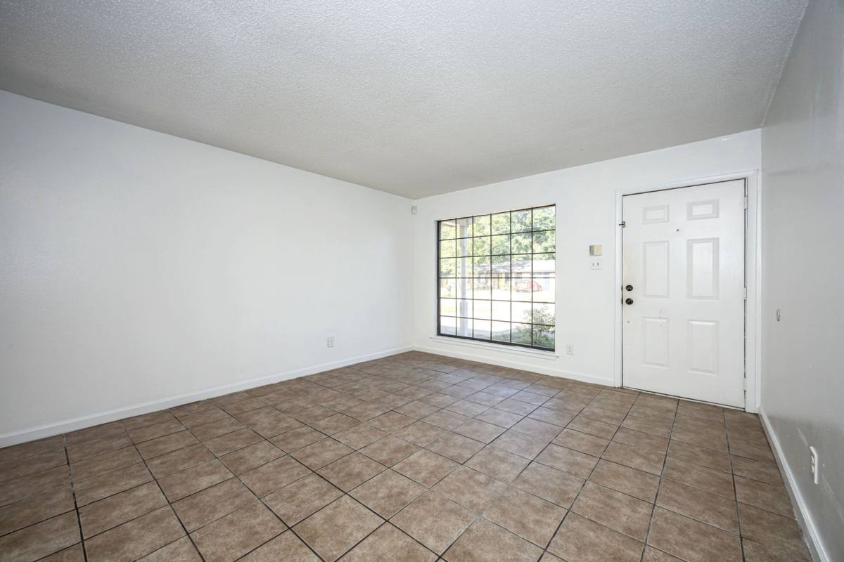 House for rent at 5612 Rose Dr, Moss Point, MS 39563