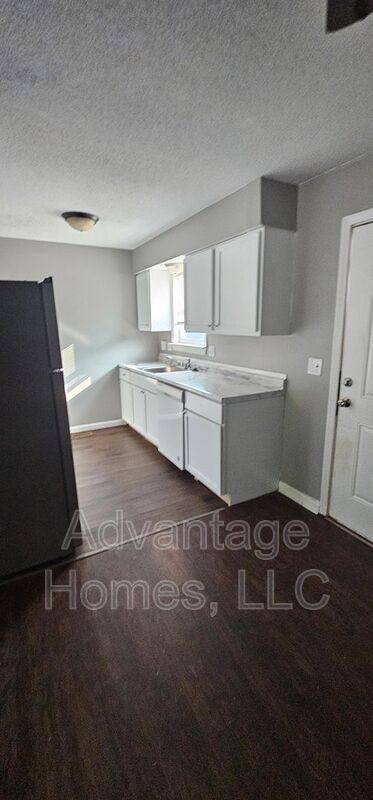 Townhouse for rent at 721 N 70th Terrace, Kansas City, KS 66112