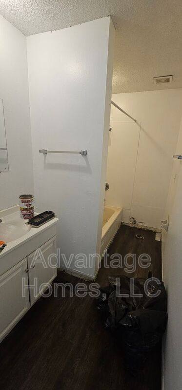 Townhouse for rent at 721 N 70th Terrace, Kansas City, KS 66112