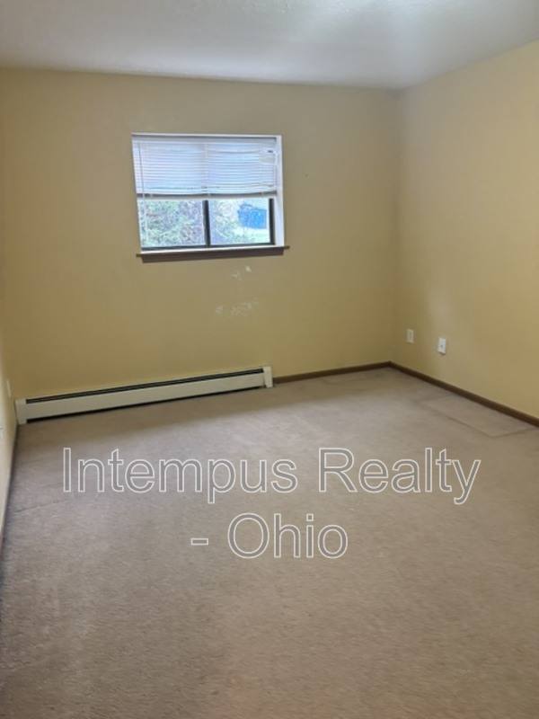 Apartment for rent at 6321 Saint Andrews Dr #32, Canfield, OH 44406