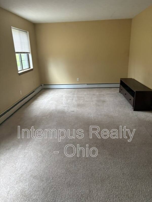 Apartment for rent at 6321 Saint Andrews Dr #32, Canfield, OH 44406