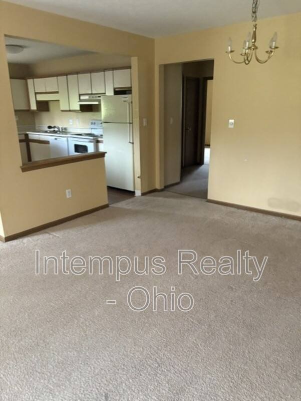 Apartment for rent at 6321 Saint Andrews Dr #32, Canfield, OH 44406