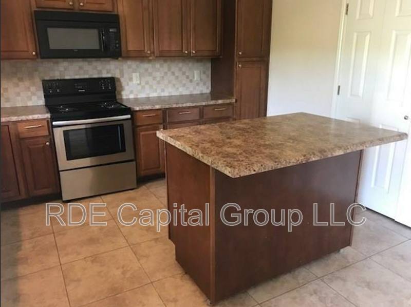 House for rent at 4705 Cliffwood Dr, Garland, TX 75043