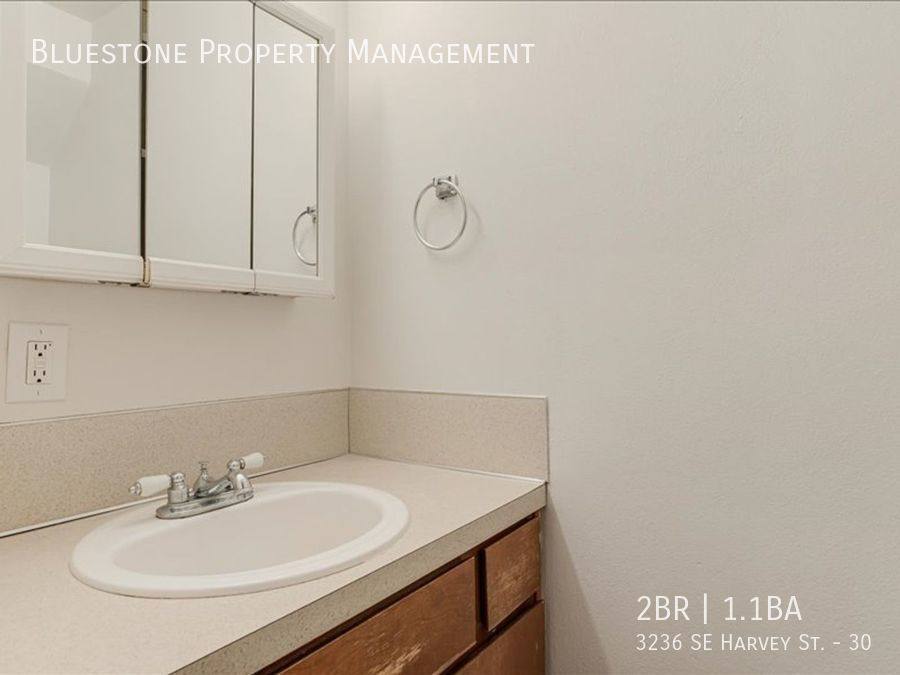 Townhouse for rent at 3236 SE Harvey St #30, Portland, OR 97222