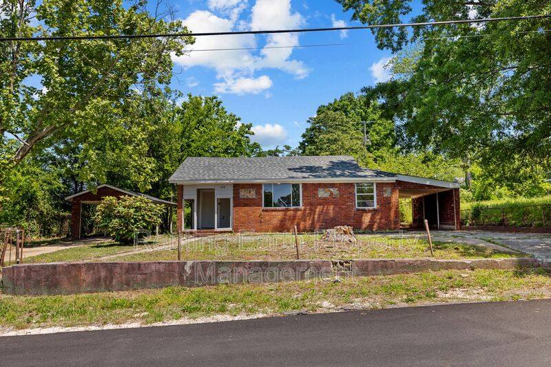 House for rent at 108 E Ann Dr SW, Birmingham, AL 35211