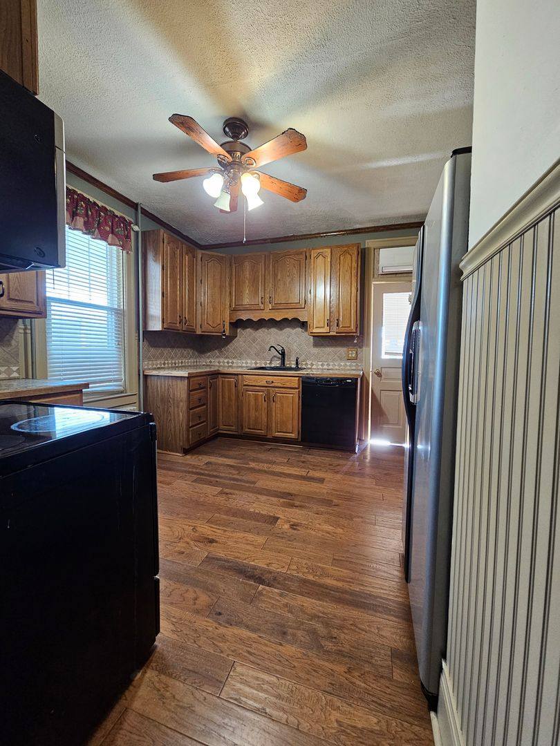 Apartment for rent at 565 Trinity Rd, York, PA 17408