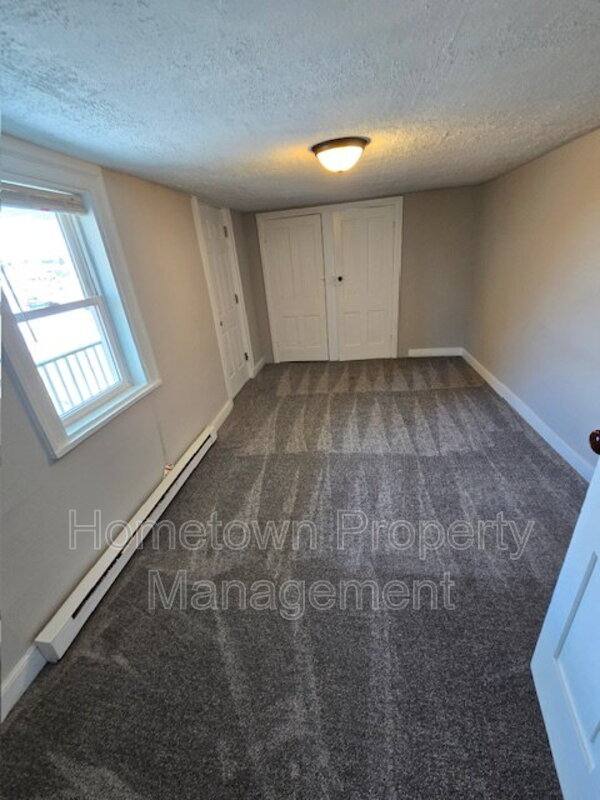House for rent at 122 S Carlisle St, Greencastle, PA 17225