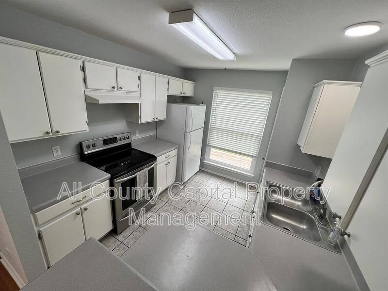 House for rent at 204 Quail Meadow Dr, Kyle, TX 78640