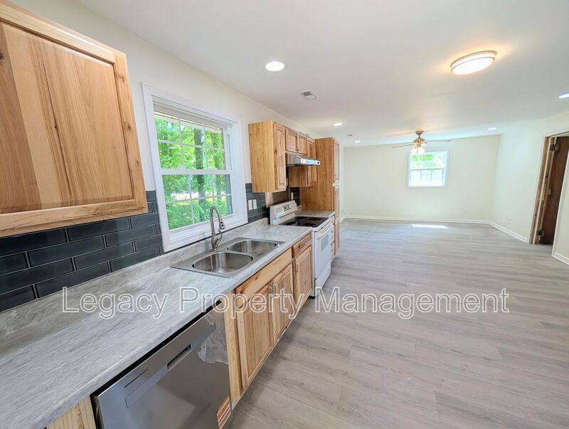 Apartment for rent at 4421 Kernersville Rd, Kernersville, NC 27284