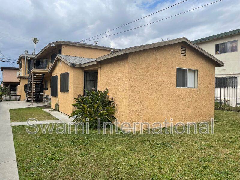 Apartment for rent at 629 W 82nd St #2, Los Angeles, CA 90044