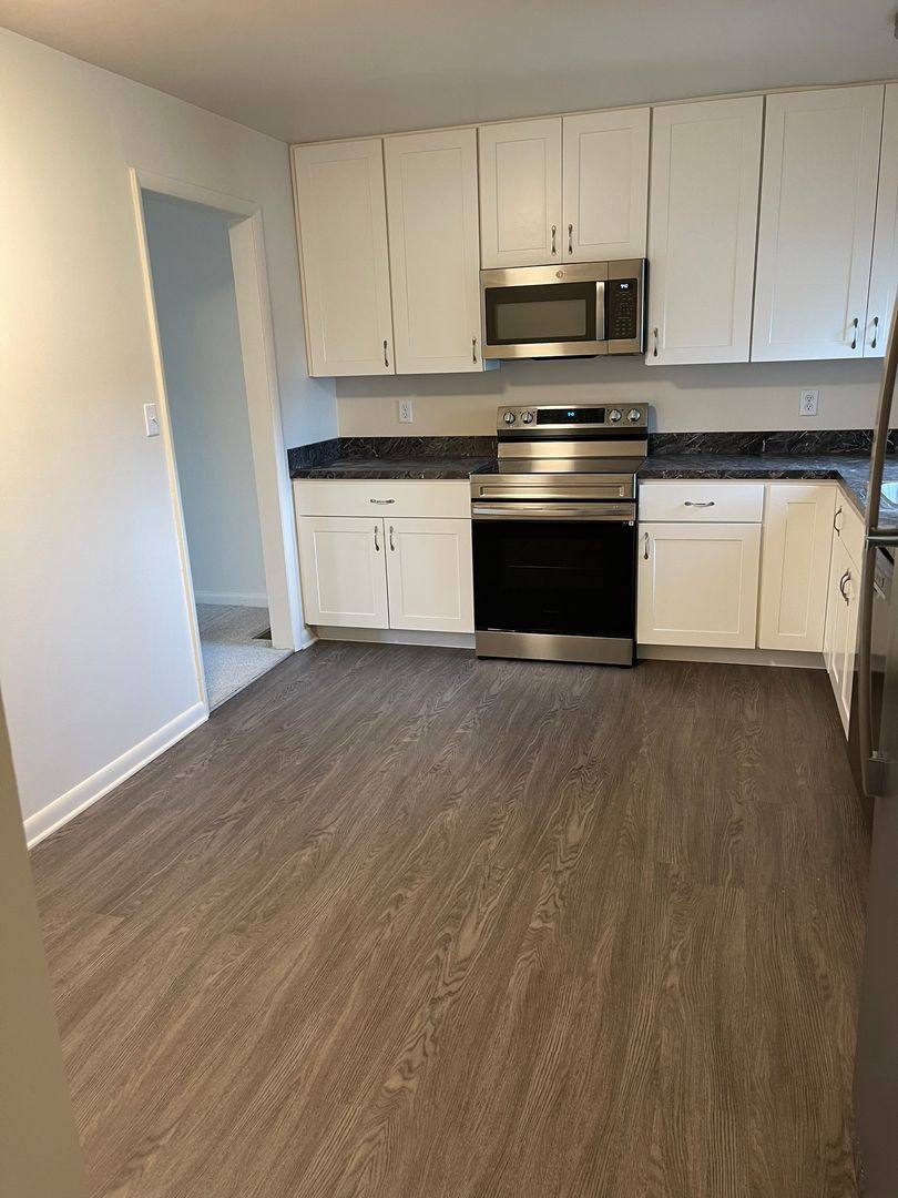 Apartment for rent at 105 Foxfire Dr, Newark, DE 19711
