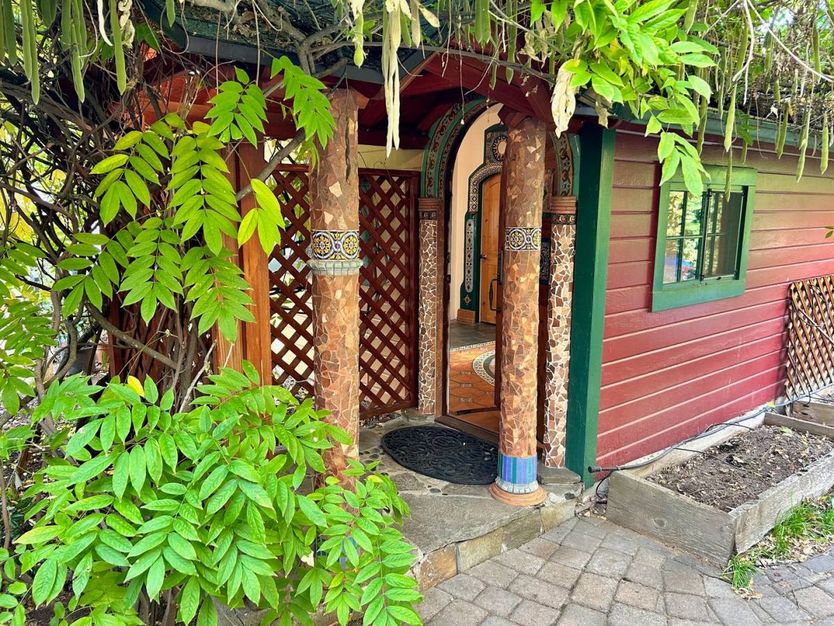 Apartment for rent at 90 Sixth St, Ashland, OR 97520