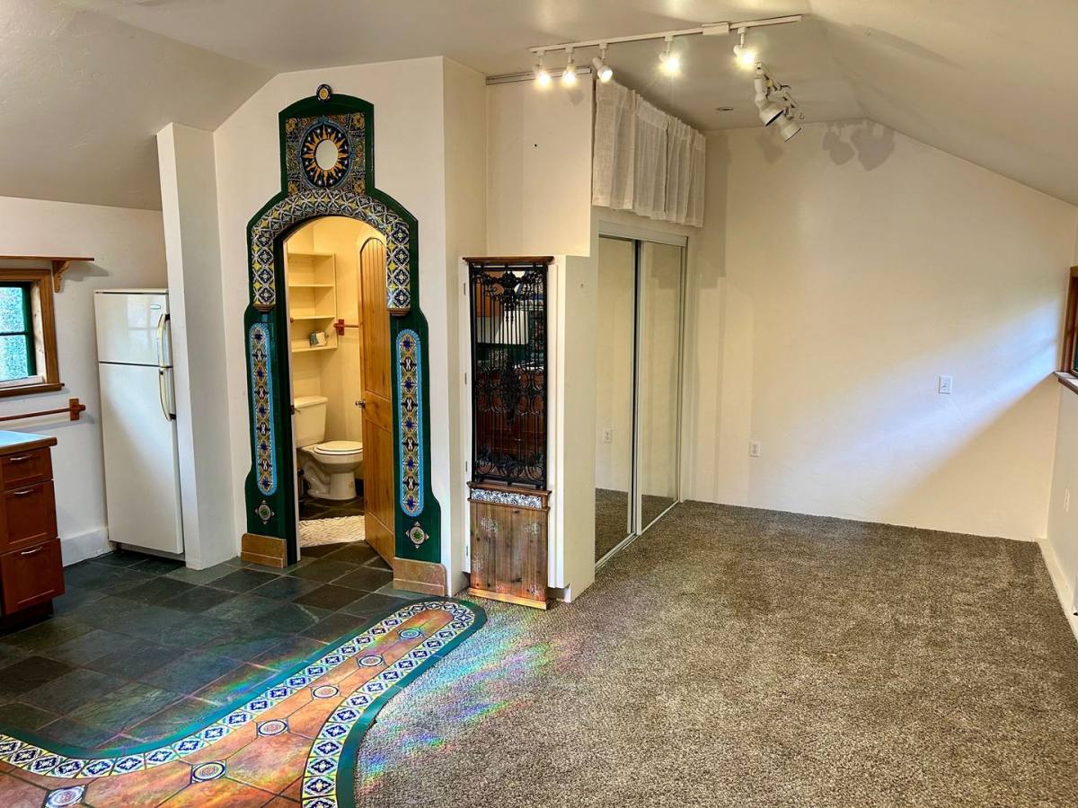 Apartment for rent at 90 Sixth St, Ashland, OR 97520