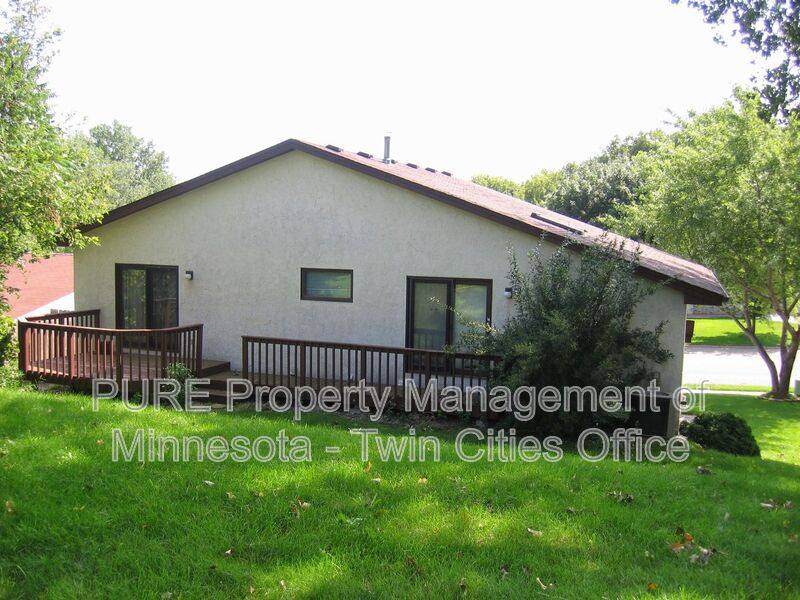 House for rent at 3106 Innsbruck Dr, Saint Paul, MN 55112