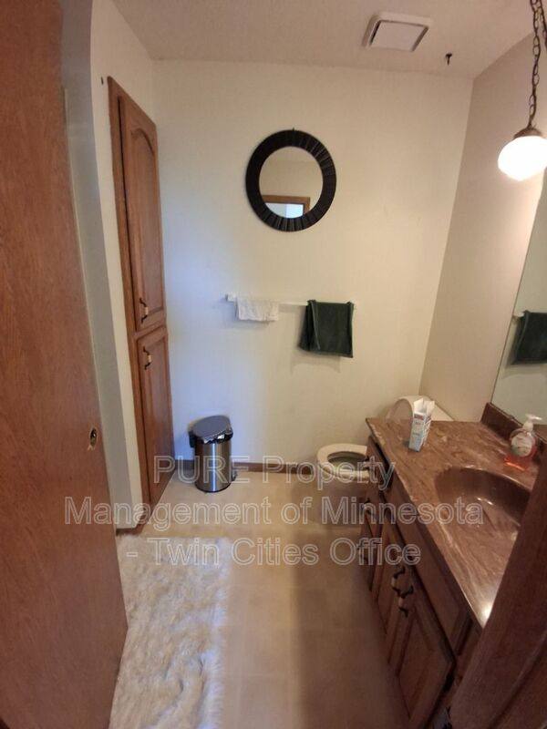 House for rent at 3106 Innsbruck Dr, Saint Paul, MN 55112