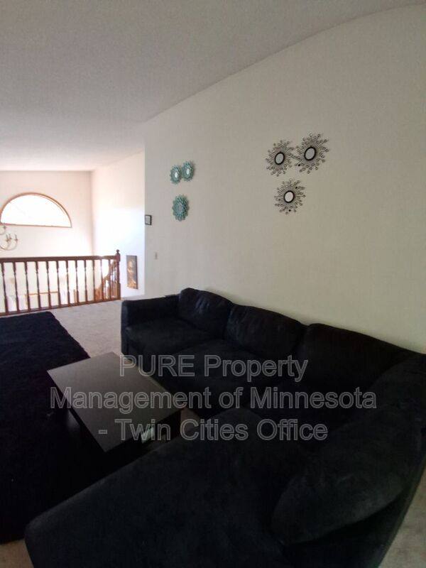 House for rent at 3106 Innsbruck Dr, Saint Paul, MN 55112