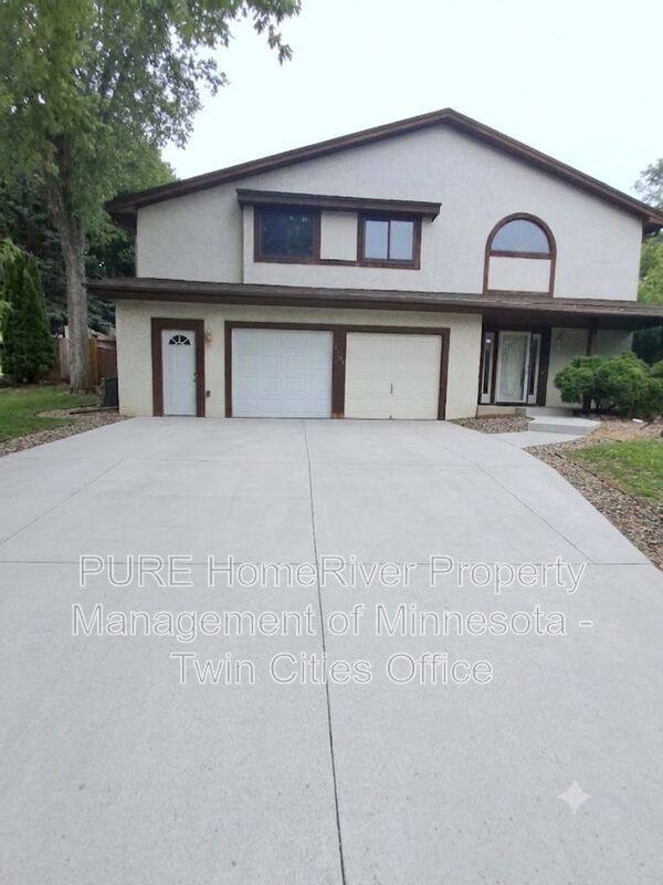 House for rent at 3106 Innsbruck Dr, Saint Paul, MN 55112