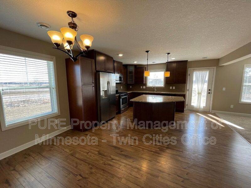 Townhouse for rent at 9987 5th St Lane N, Lake Elmo, MN 55042