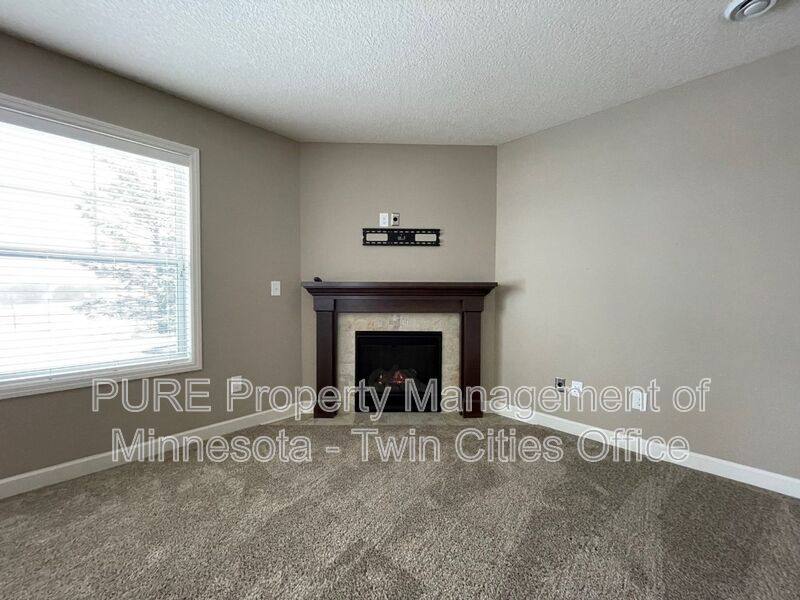 Townhouse for rent at 9987 5th St Lane N, Lake Elmo, MN 55042