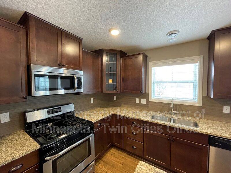 Townhouse for rent at 9987 5th St Lane N, Lake Elmo, MN 55042