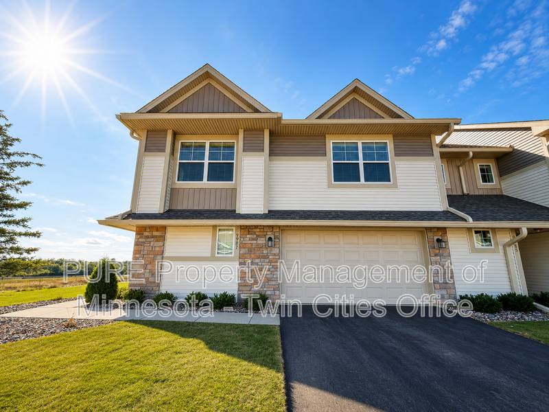 Townhouse for rent at 9987 5th St Lane N, Lake Elmo, MN 55042