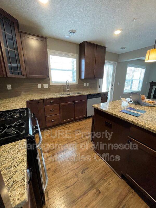 Townhouse for rent at 9987 5th St Lane N, Lake Elmo, MN 55042