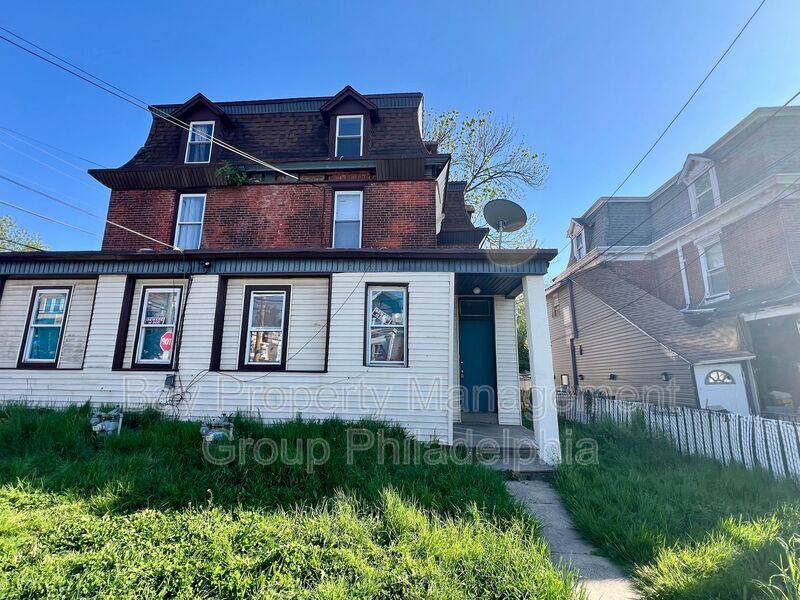 Apartment for rent at 700 Pine St #2F, Darby, PA 19023