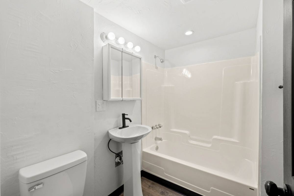 Apartment for rent at 1605 Westmont Ave, Pittsburgh, PA 15210