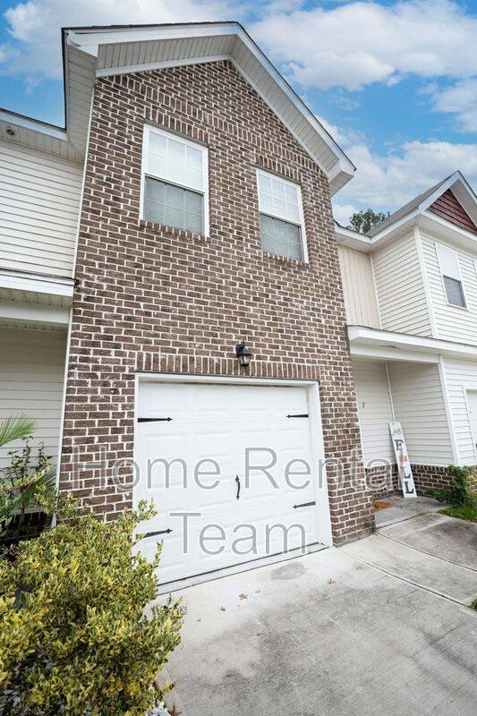 Townhouse for rent at 7 Mossy Oak Cove, Port Wentworth, GA 31407