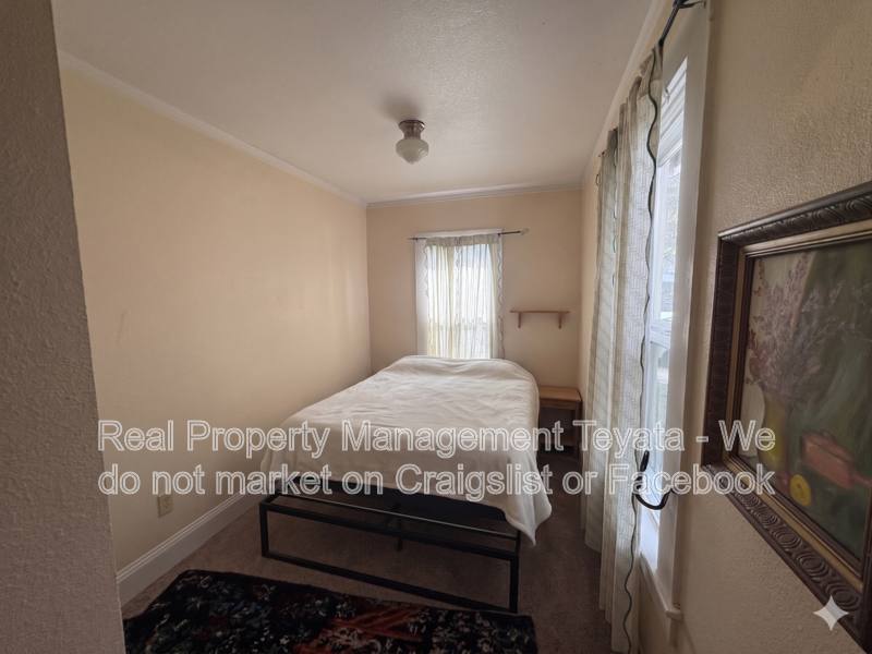 Apartment for rent at 1405 Halleck St, Bellingham, WA 98225