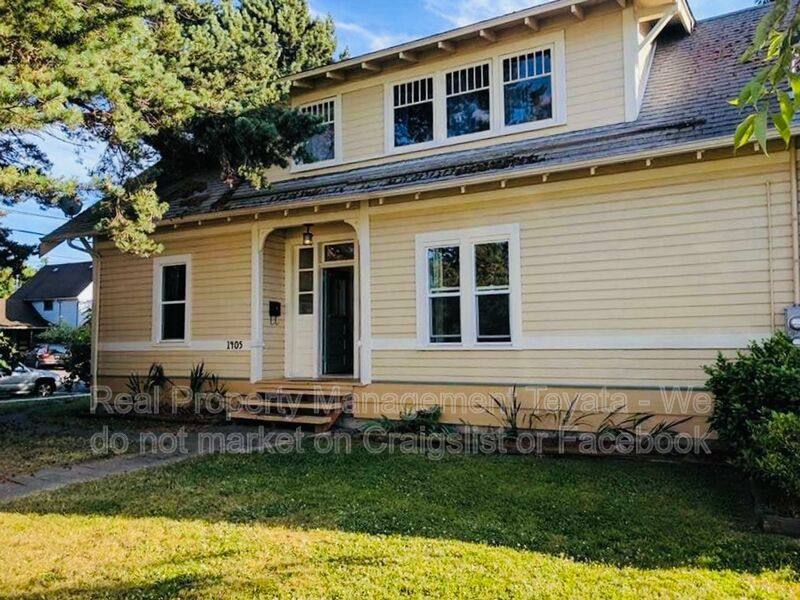 Apartment for rent at 1405 Halleck St, Bellingham, WA 98225