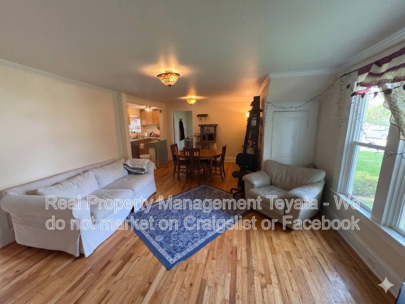 Apartment for rent at 1405 Halleck St, Bellingham, WA 98225