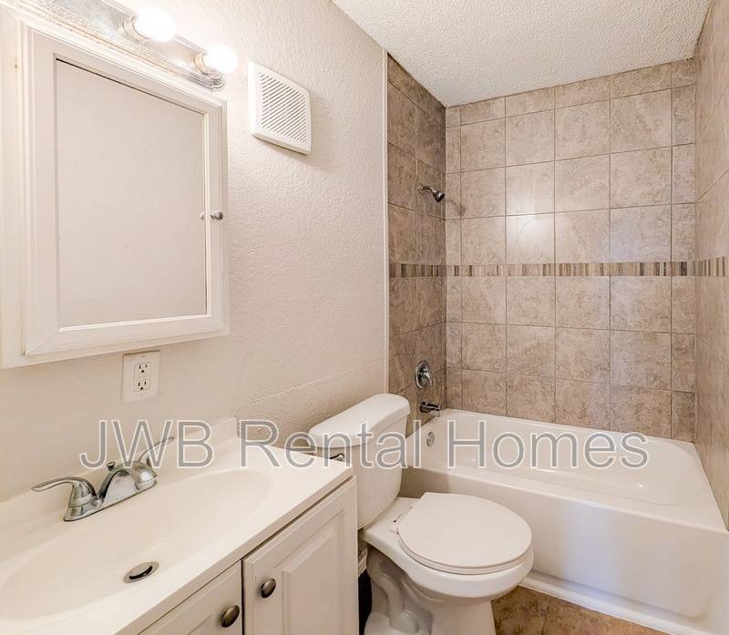 House for rent at 1882 27th St E, Jacksonville, FL 32206