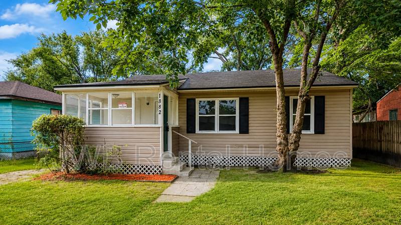 House for rent at 1882 27th St E, Jacksonville, FL 32206