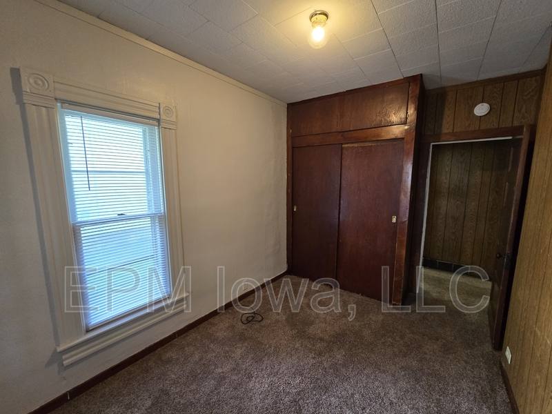 House for rent at 307 Riehl St, Waterloo, IA 50703