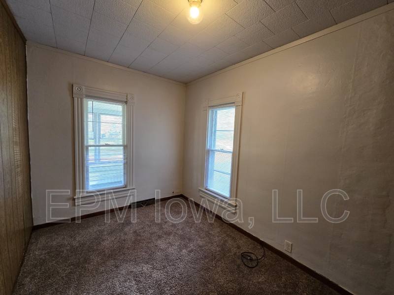 House for rent at 307 Riehl St, Waterloo, IA 50703