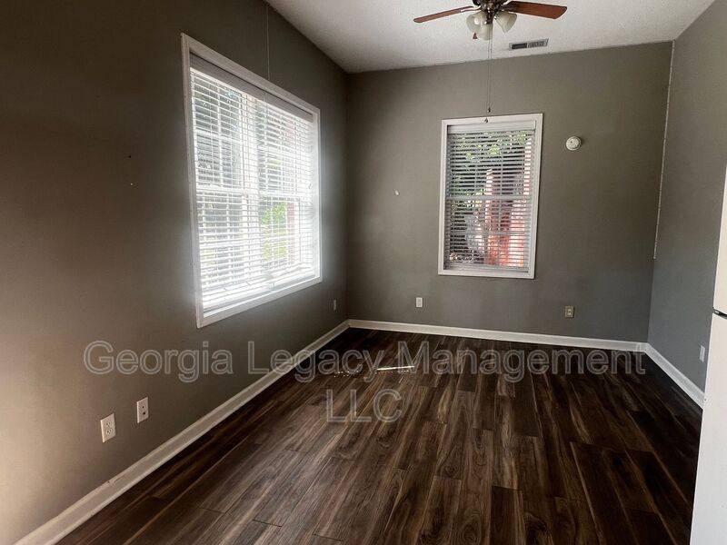 Apartment for rent at 35 Spring St, Royston, GA 30662