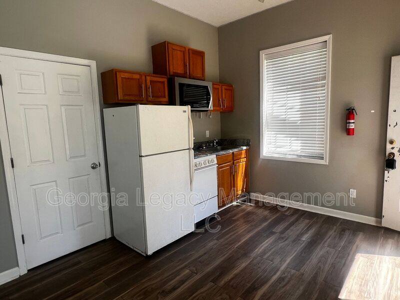 Apartment for rent at 35 Spring St, Royston, GA 30662