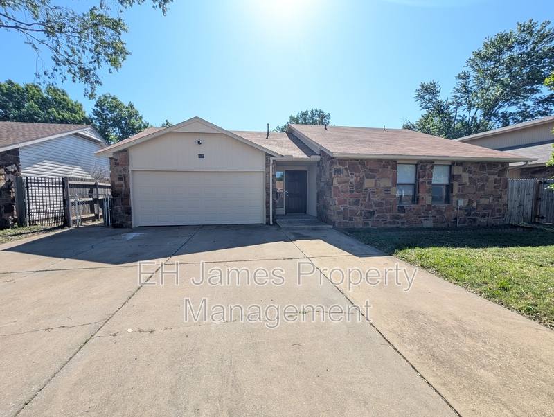 House for rent at 1707 S 138th E Ave, Tulsa, OK 74108