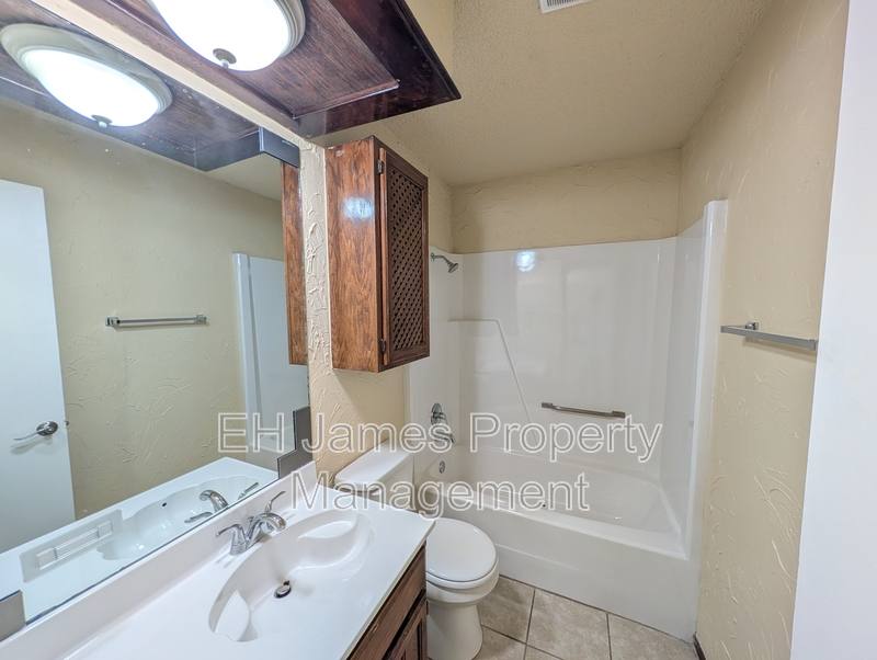House for rent at 1707 S 138th E Ave, Tulsa, OK 74108