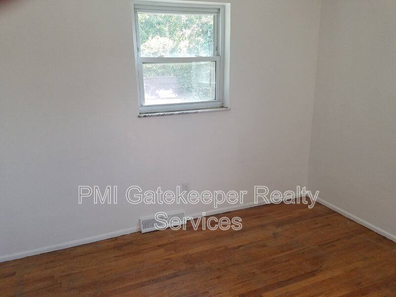 House for rent at 9128 Orangewood Dr, Cincinnati, OH 45231