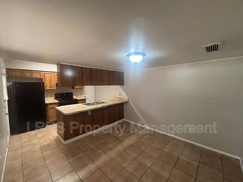 Townhouse for rent at 4638 Lighthouse Circle #1, Orlando, FL 32808