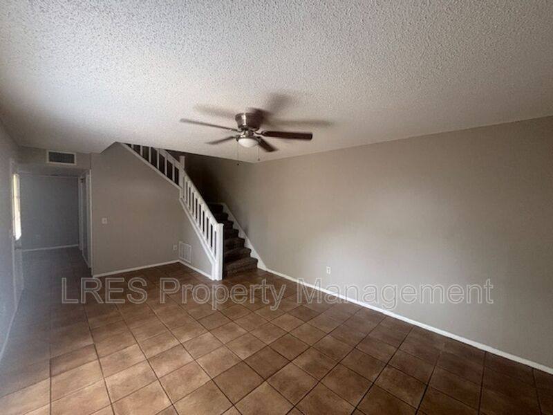 Townhouse for rent at 4638 Lighthouse Circle #1, Orlando, FL 32808