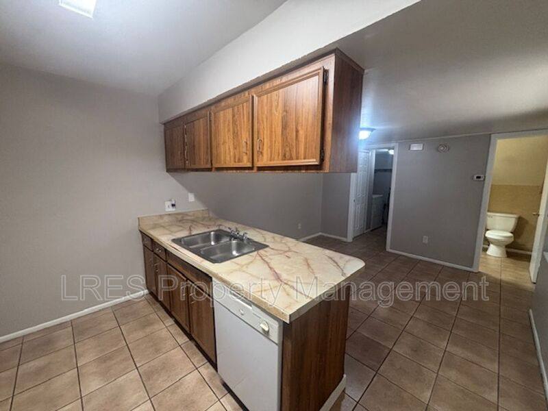 Townhouse for rent at 4638 Lighthouse Circle #1, Orlando, FL 32808
