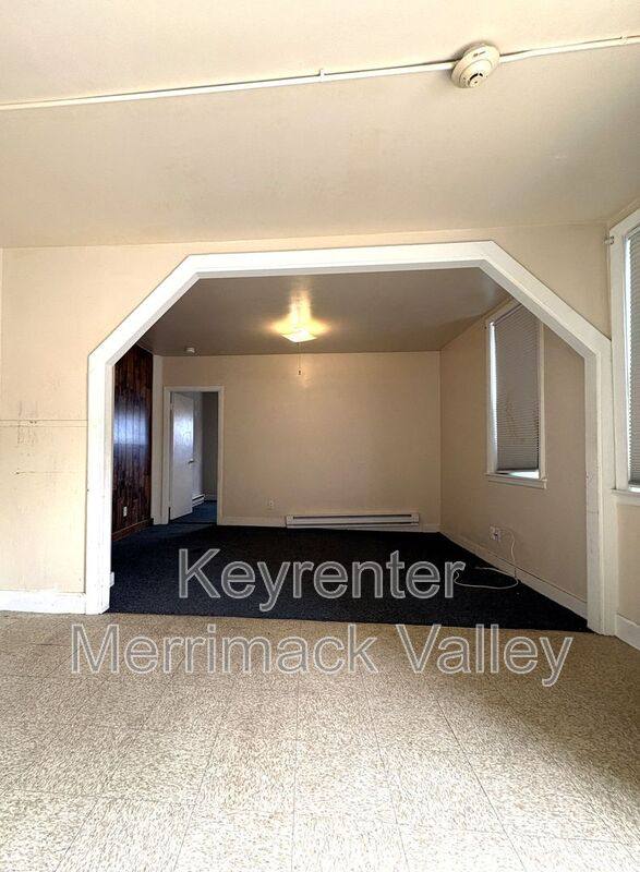 Apartment for rent at 86 Mammoth Rd, Lowell, MA 01854