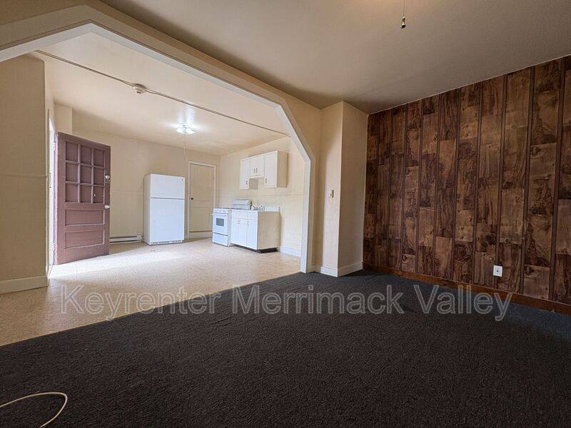 Apartment for rent at 86 Mammoth Rd, Lowell, MA 01854
