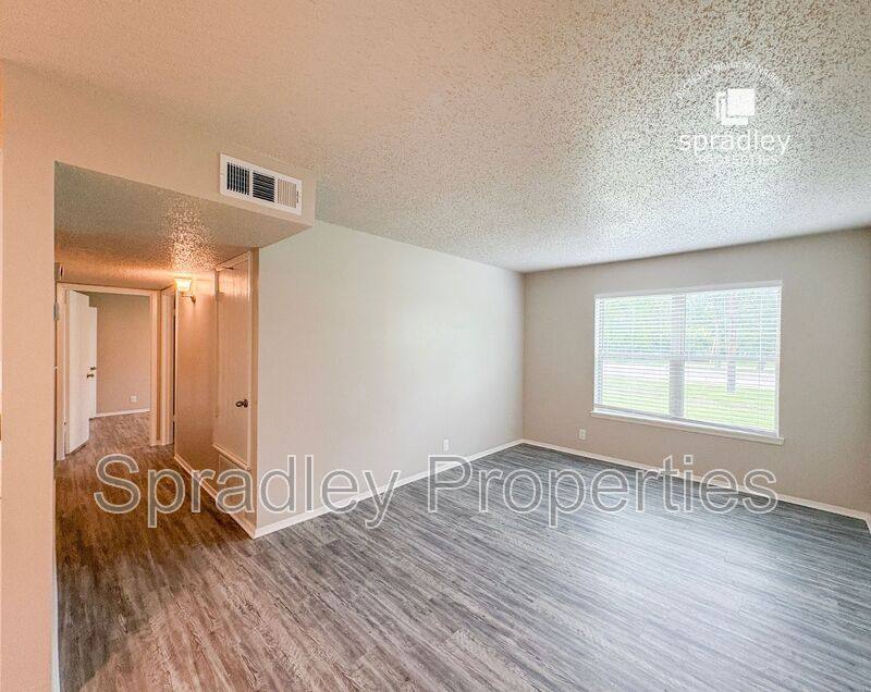Apartment for rent at 120 W Main St #43, Troy, TX 76579