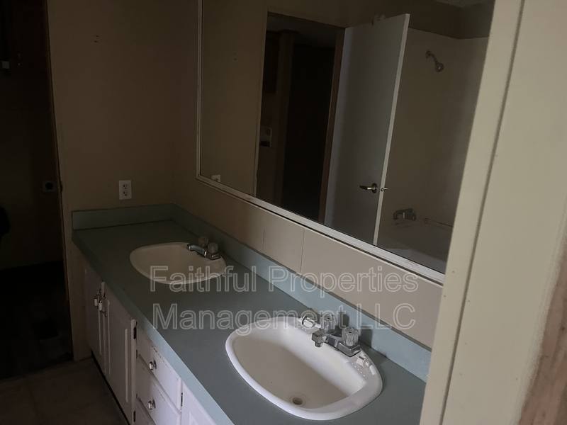 House for rent at 16531 County Rd #15, Tyler, TX 75703